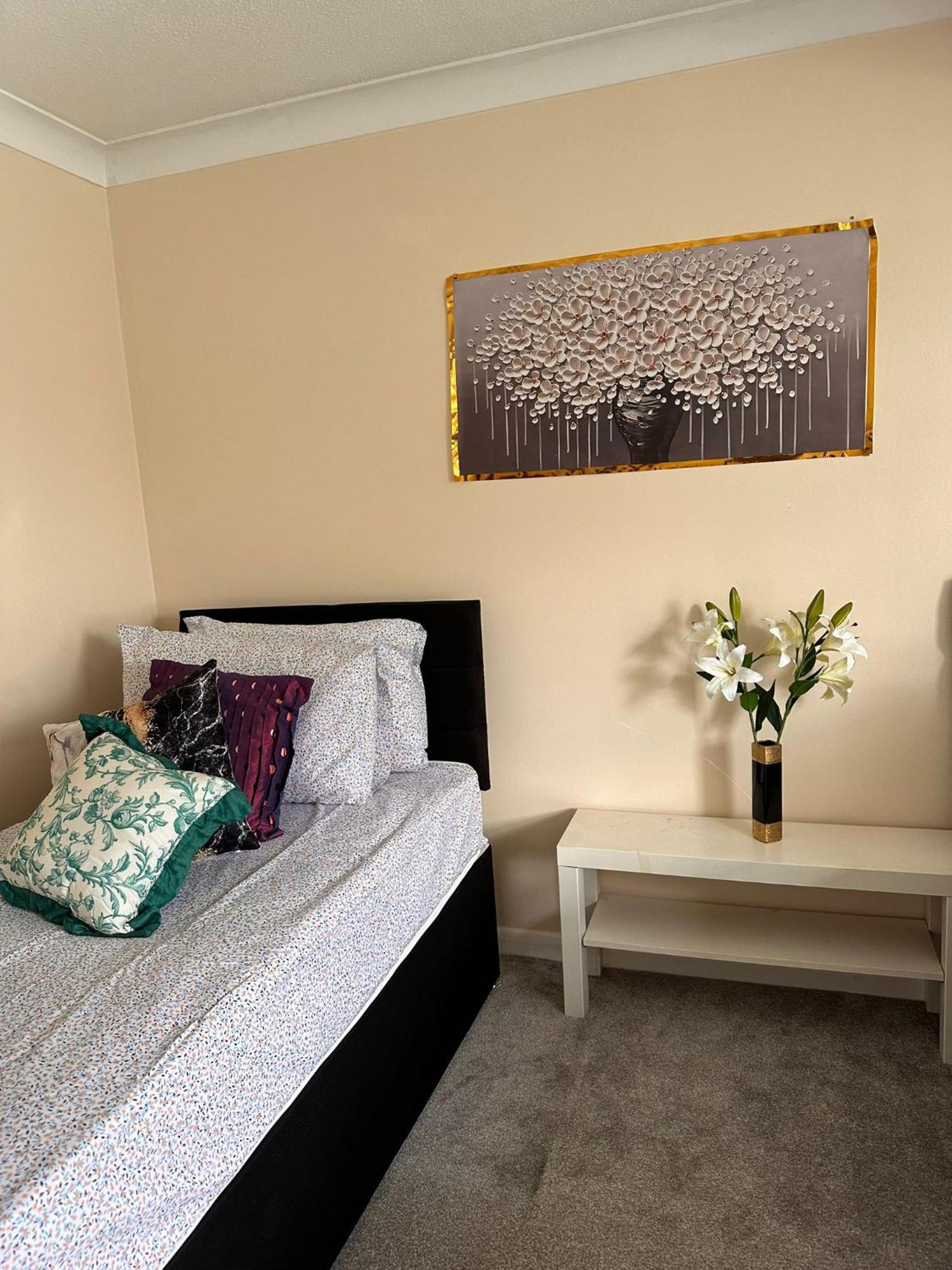 Lovely 1Bedrood Apartment Guildford Exterior photo
